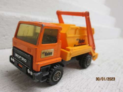 MATCHBOX : SUPERKINGS - BEDFORD CONTRACTORS TRUCK