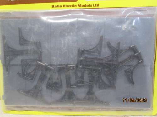 N SCALE: RATIO: FLAT ROOF CANOPY - X2  KITS - BOXED