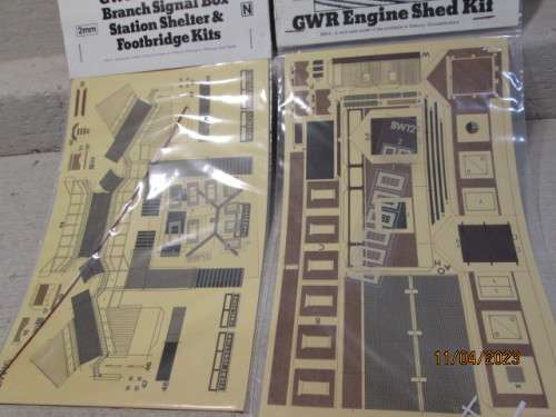 N SCALE: PROTO TYPE MODELS: X2 PAPER KITS - BOXED