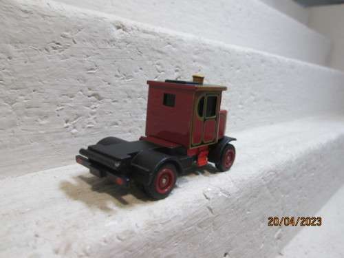 00 SCALE : ERTL : THOMAS TRUCK