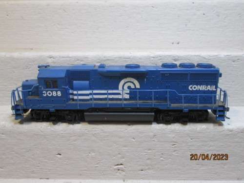 HO SCALE : BACHMANN : CONRAIL DIESEL LOCOMOTIVE