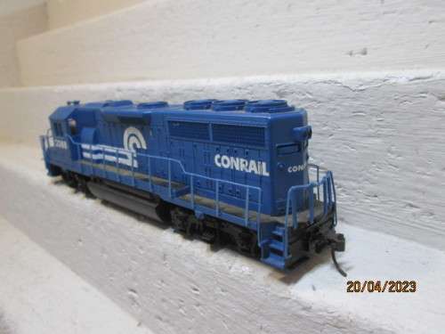 HO SCALE : BACHMANN : CONRAIL DIESEL LOCOMOTIVE