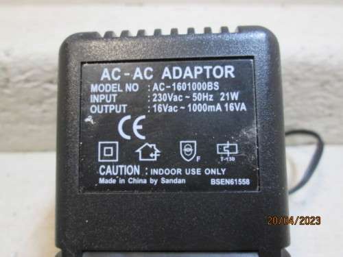 HO SCALE : BACHMANN - DCC EZ COMMAND CONTROL CENTRE