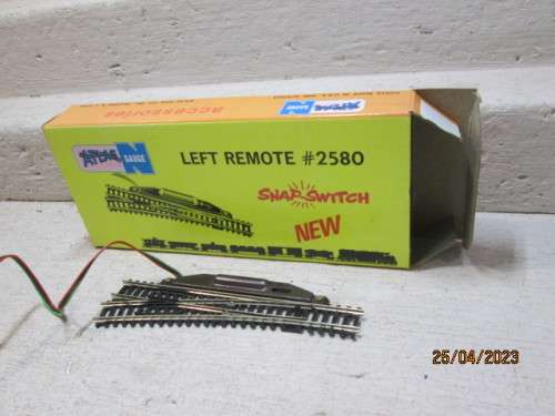 N SCALE  : ATLAS : LEFT HAND ELECTRIC POINT - BOXED