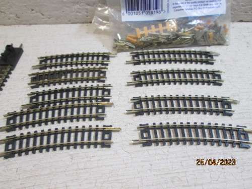 N SCALE  : X3 POINTS - TRACKS & RAIL JOINERS