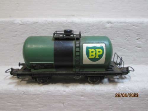 HO SCALE : LIMA : BP TANKER WAGON