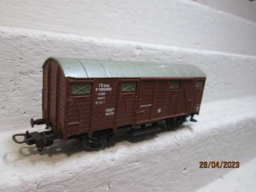 HO SCALE : LIMA : BOX CAR -  FS