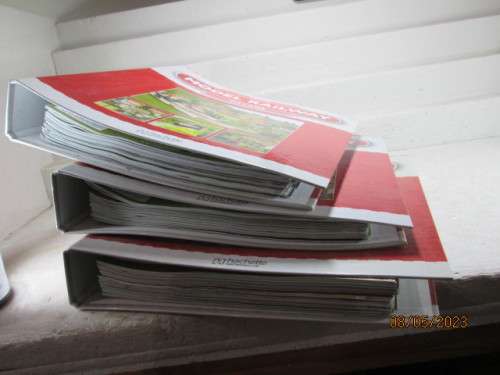 OO SCALE : YOUR MODEL RAILWAY VILLAGE MAGAZINES - X3 FILES