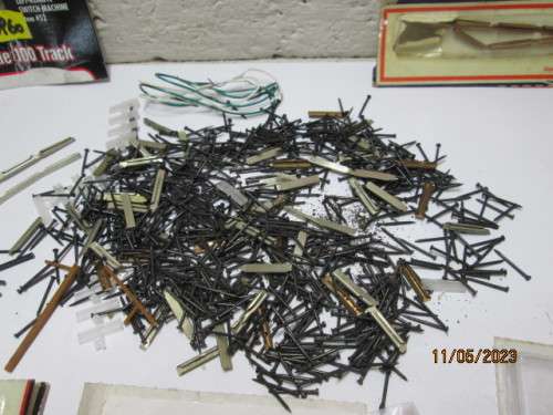 HO / OO SCALE : ATLAS : RAIL NAILS AND JOINERS