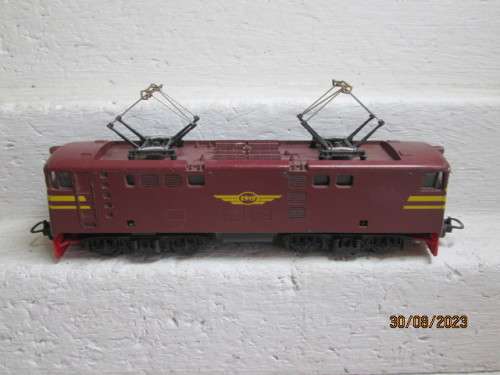 HO SCALE : LIMA - SAR - BROWN 5E ELECTRIC LOCOMOTIVE