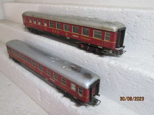 HO SCALE : MARKLIN - DSG COACHES - X2