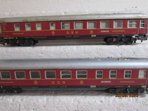 HO SCALE : MARKLIN - DSG COACHES - X2