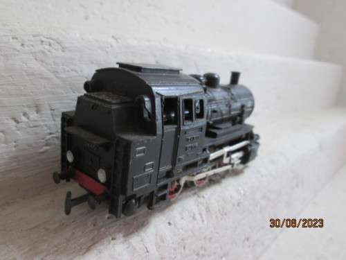 HO SCALE : MARKLIN - 0-6-0 STEAM LOCOMOTIVE