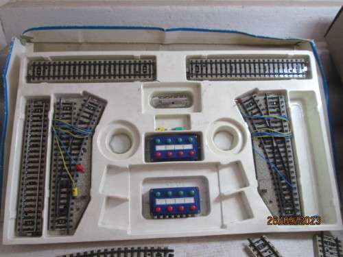 HO SCALE : MARKLIN - M-TRACK - LARGE AMOUNT - X73 PIECES