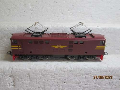 HO SCALE : LIMA - SAR - BROWN 5E ELECTRIC LOCOMOTIVE