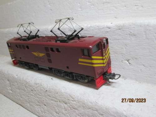 HO SCALE : LIMA - SAR - BROWN 5E ELECTRIC LOCOMOTIVE