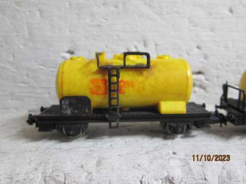 N SCALE : VARIOUS TANKERS - X3