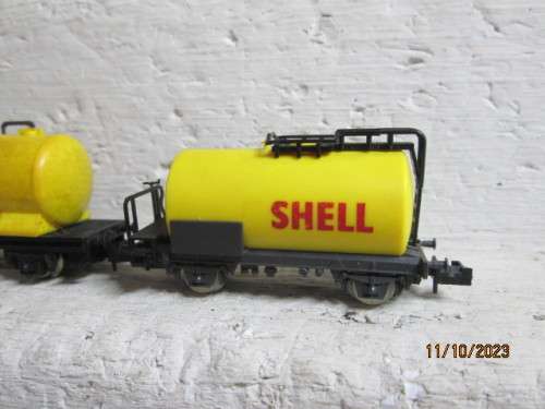 N SCALE : VARIOUS TANKERS - X3