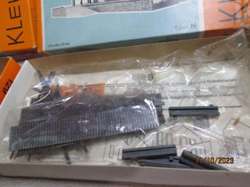 N SCALE : KLEIWE - FREIGHT DEPOT WITH PLATFORM-  KITS - X3  - BOXED