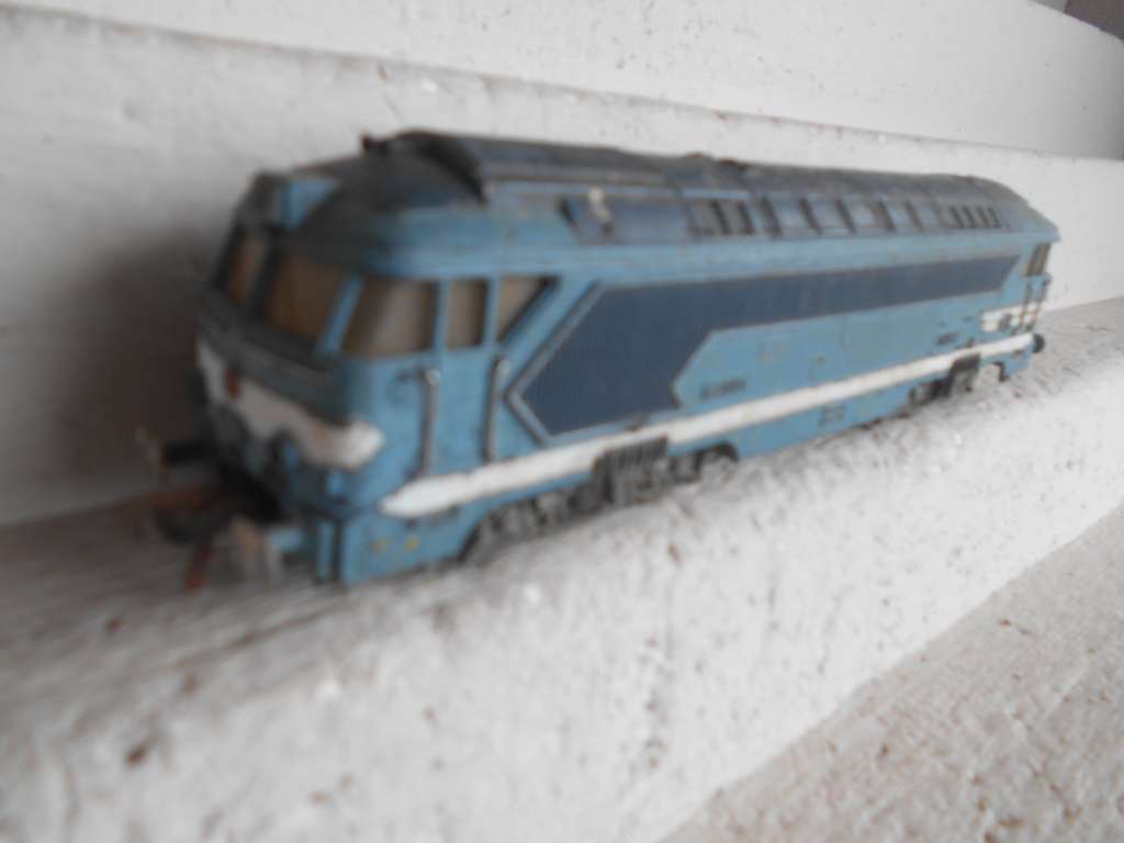 HO SCALE - FLEISCHMANN - BLUE SNCF DIESEL LOCOMOTIVE