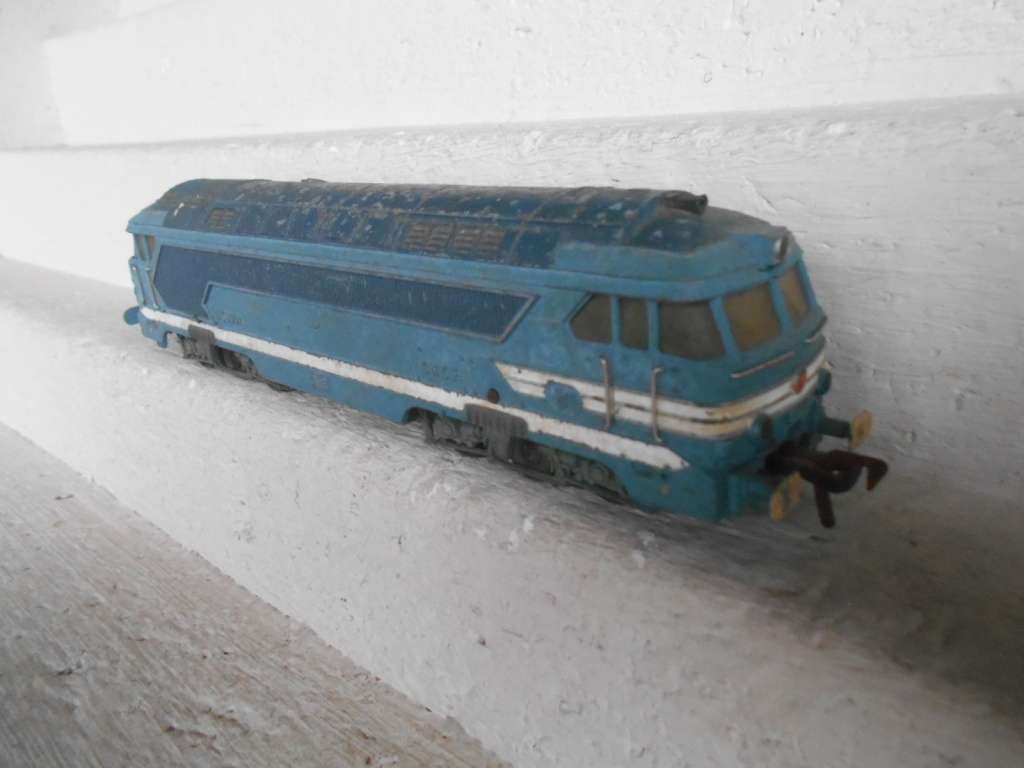 HO SCALE - FLEISCHMANN - BLUE SNCF DIESEL LOCOMOTIVE