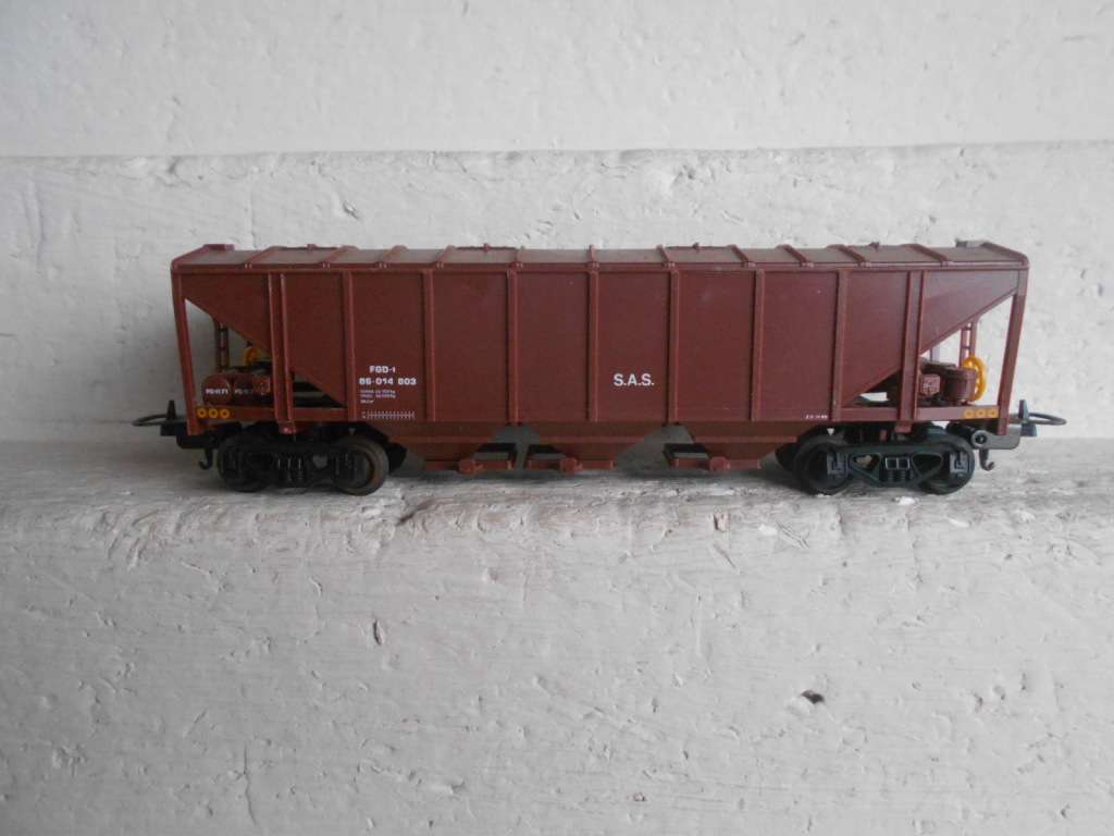 HO SCALE - LIMA - FGD GRAIN WAGON