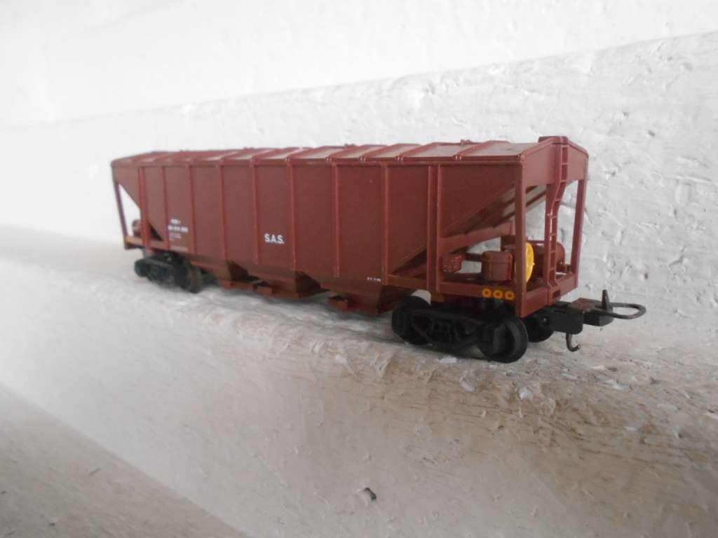 HO SCALE - LIMA - FGD GRAIN WAGON