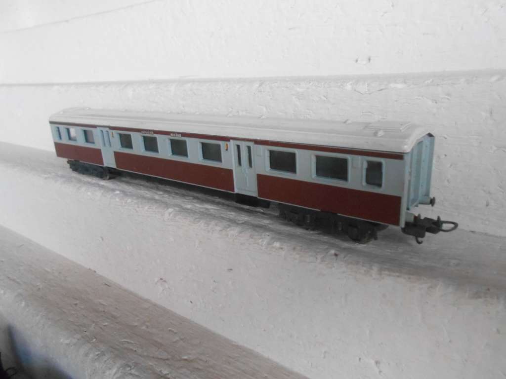 HO SCALE - LIMA - SAR - PRETORIA FIRST CLASS COACH