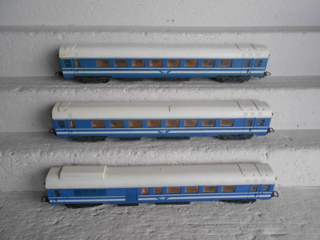 HO SCALE - LIMA - SAR - BLUE TRAIN COACHES - X3 (RARE TYPE)