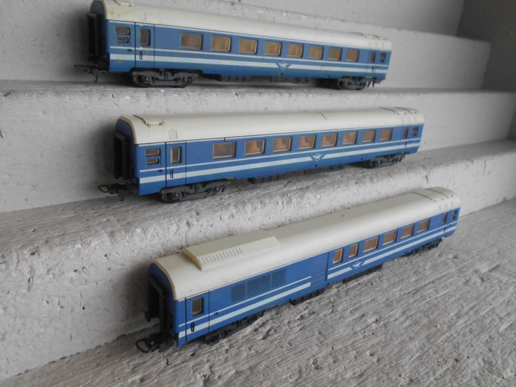 HO SCALE - LIMA - SAR - BLUE TRAIN COACHES - X3 (RARE TYPE)