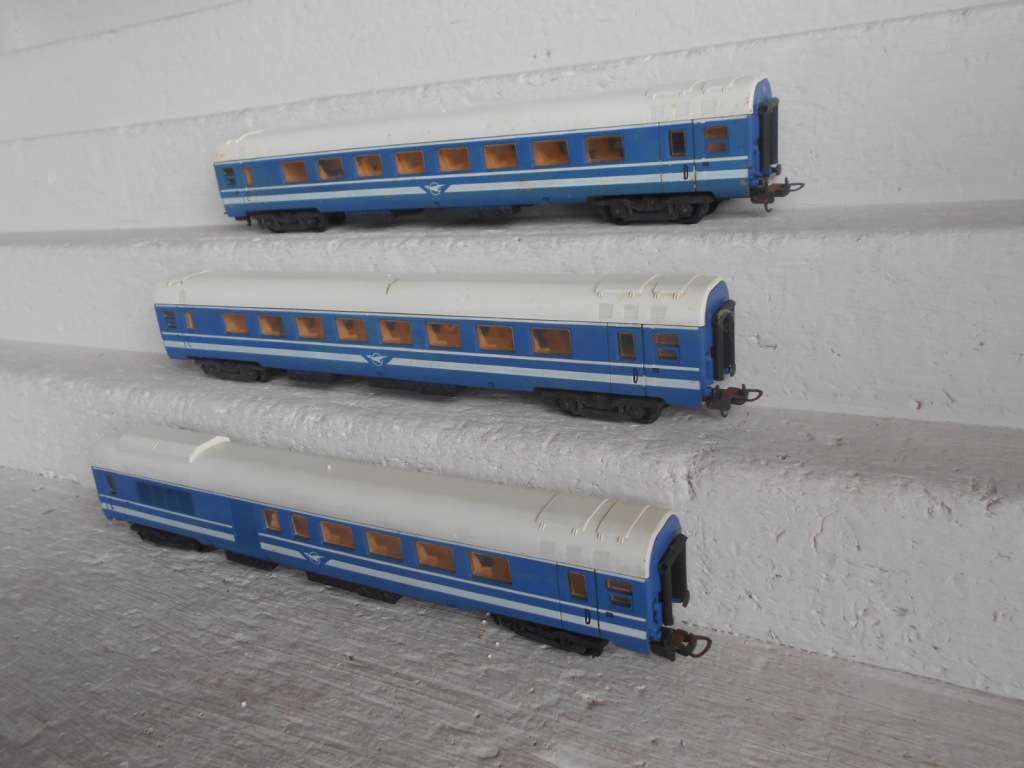 HO SCALE - LIMA - SAR - BLUE TRAIN COACHES - X3 (RARE TYPE)