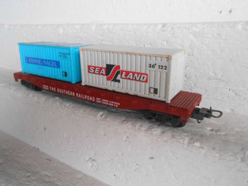 HO SCALE - LIMA - THE SOUTHERN RAILROAD CONTAINER WAGON