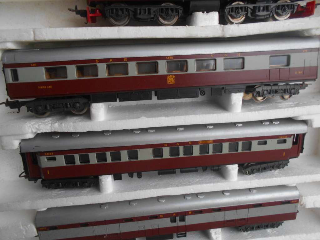 HO SCALE - LIMA - SAR - TRANSKAROO SET - BOXED