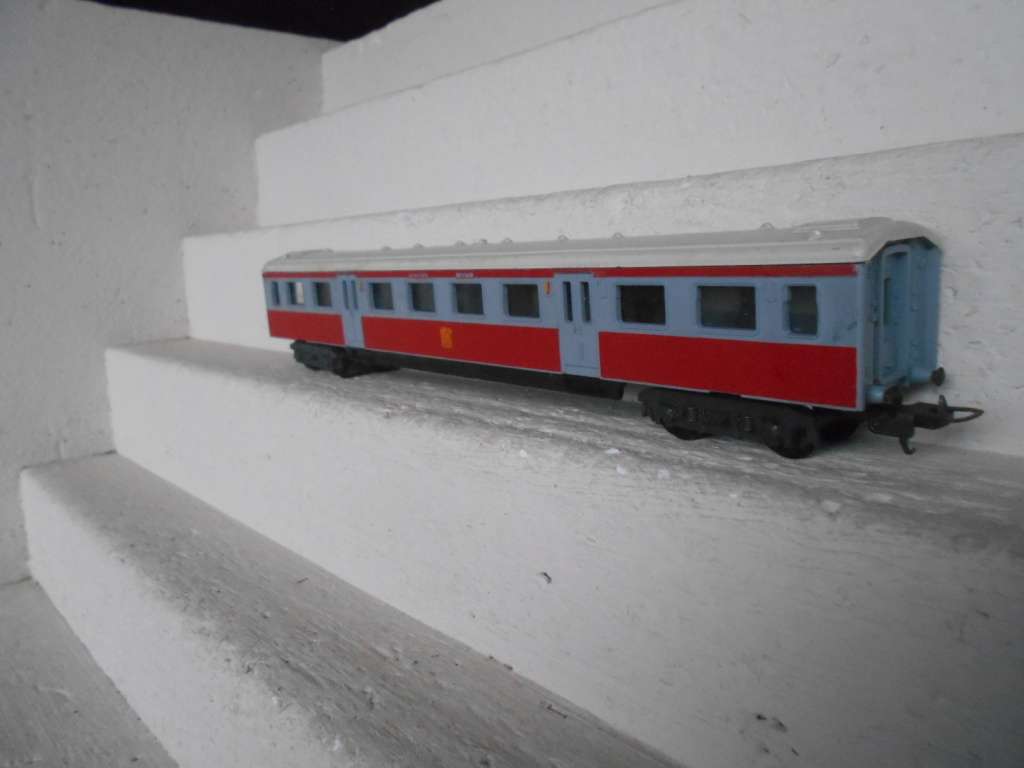 HO SCALE - LIMA - SAR - PRETORIA FIRST CLASS COACH