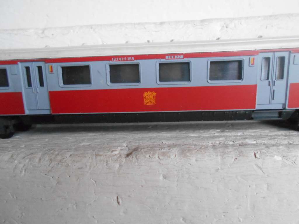 HO SCALE - LIMA - SAR - PRETORIA FIRST CLASS COACH