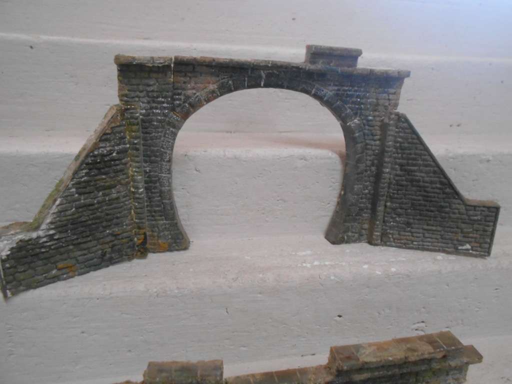 HO/OO SCALE -DOUBLE RAIL TUNNEL ENTRANCE - X2