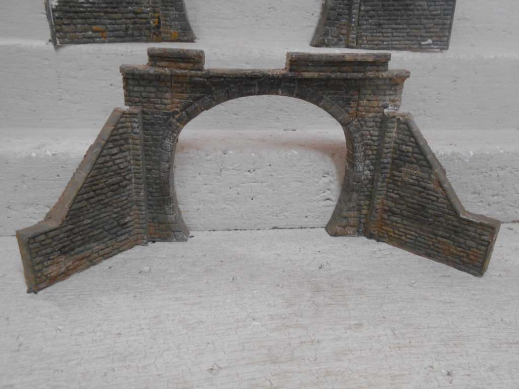 HO/OO SCALE -DOUBLE RAIL TUNNEL ENTRANCE - X2