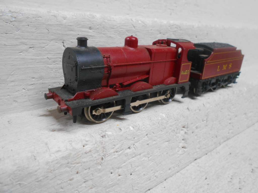 HO SCALE - LIMA - LMS 0-6-0 STEAM LOCOMOTIVE -