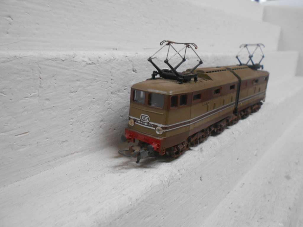 HO SCALE - LIMA - FS BROWN ARTICULATED ELECTRIC LOCOMOTIVE