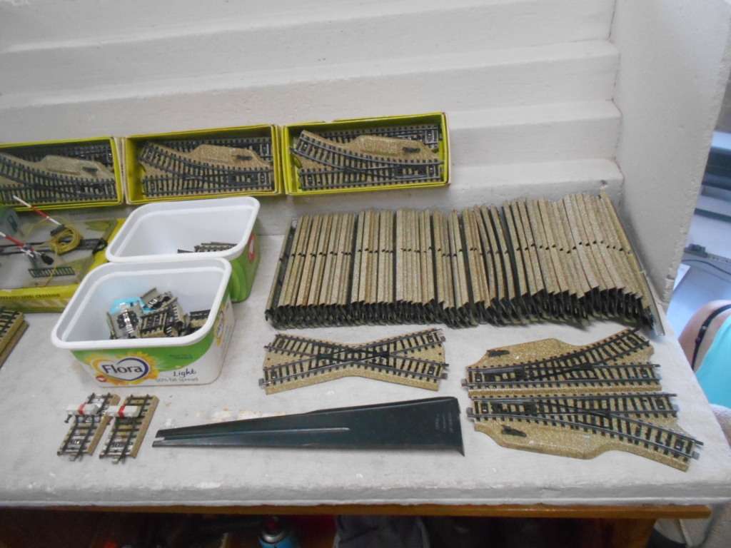 HO SCALE - MARKLIN - M-TRACK - LARGE AMOUNT - X117 PIECES