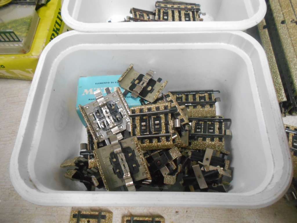 HO SCALE - MARKLIN - M-TRACK - LARGE AMOUNT - X117 PIECES