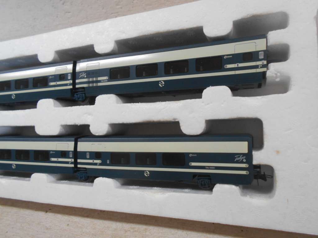 HO SCALE - ELECTROTREN - TALGO PASSENGER SET - BOXED