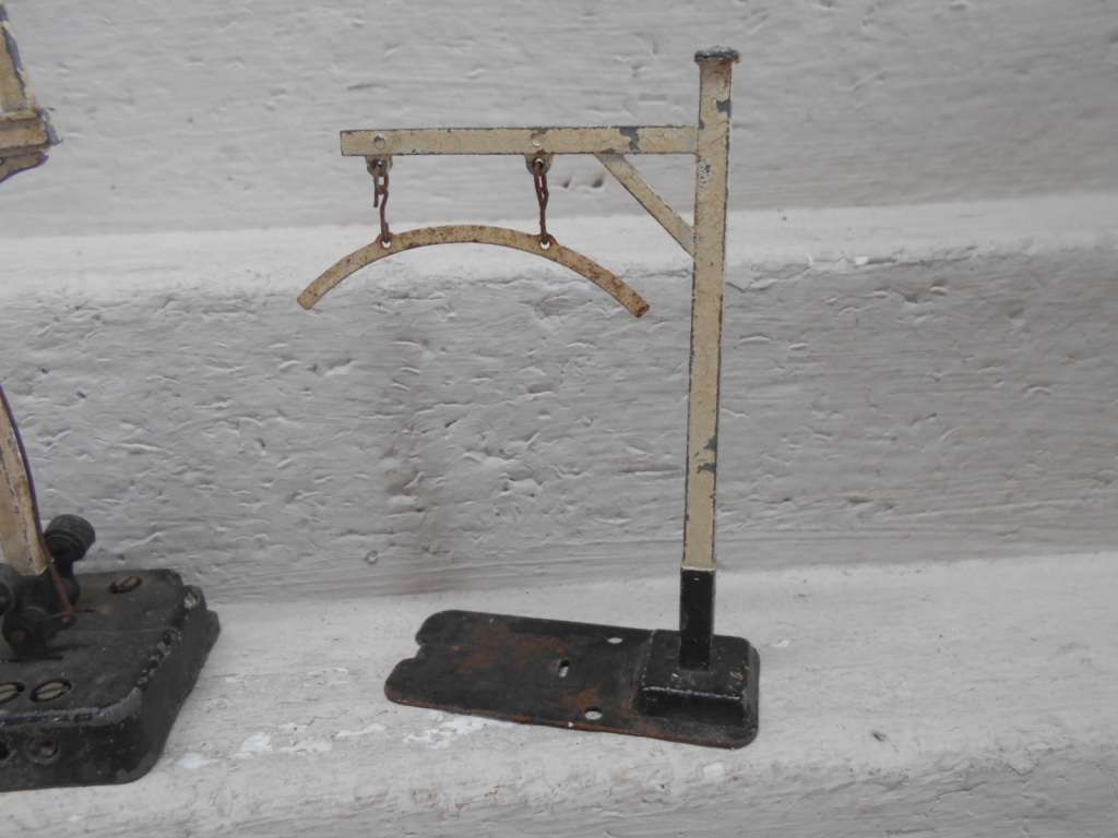 OO SCALE - HORNBY DUBLO - VARIOUS RAIL SIGNALS - X5 + HEIGHT GAUGE