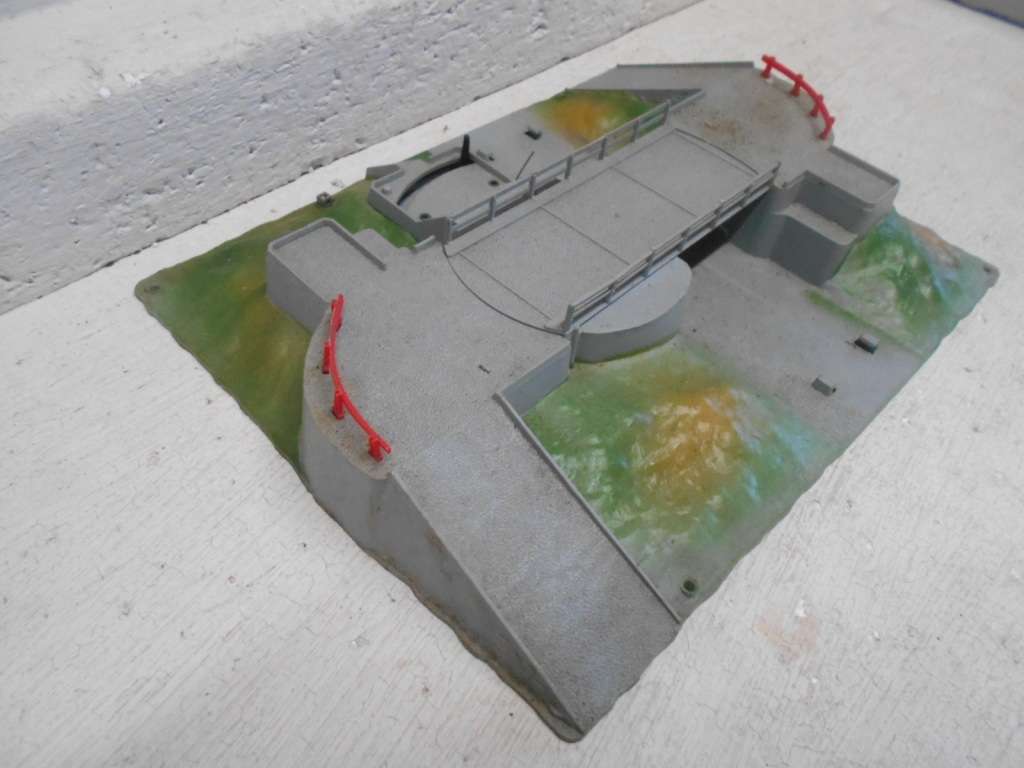 HO SCALE - LIMA - RAIL / VEHICLE SWING BRIDGE