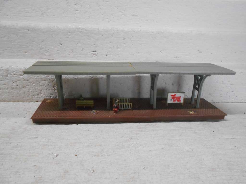 HO SCALE - HELJAN - STATION PLATFORM WITH CANOPY