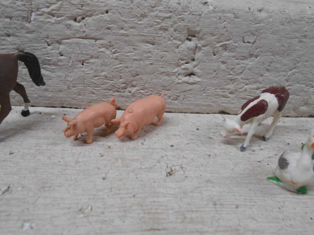 O SCALE - FARM ANIMALS + FIGURINES ETC