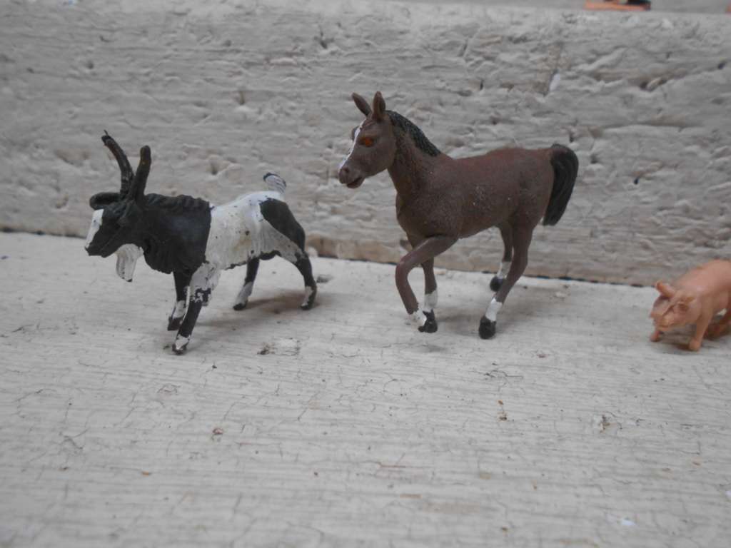 O SCALE - FARM ANIMALS + FIGURINES ETC