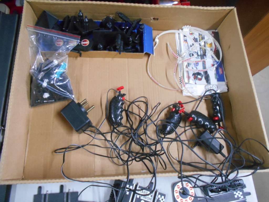 1:43 SCALE - CARRERA - FORMULA 1 SET - X4 CARS - BOXED