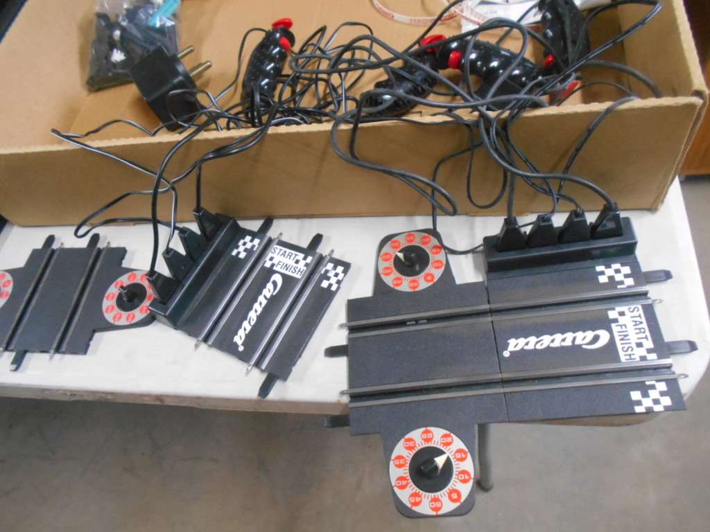 1:43 SCALE - CARRERA - FORMULA 1 SET - X4 CARS - BOXED