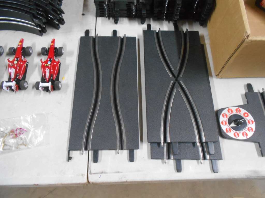 1:43 SCALE - CARRERA - FORMULA 1 SET - X4 CARS - BOXED